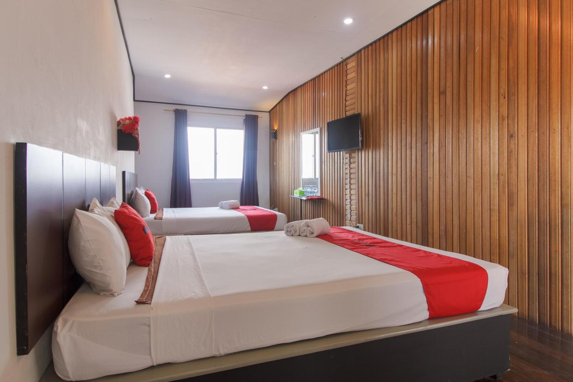 Готель Reddoorz Near Jalan Sudirman Padang Екстер'єр фото